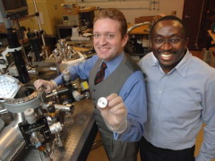Luis Velasquez-Garcia (left) and Akintunde Ibitayo Akinwande are developing a tiny sensor for hazardous gases (Photo: Donna Coveney)